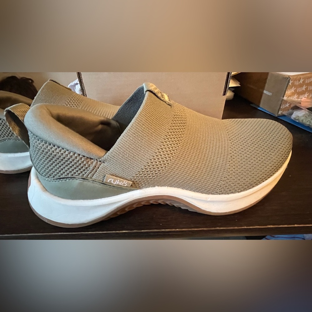 Ryka Walking Encore Knit Shoes 6.5W